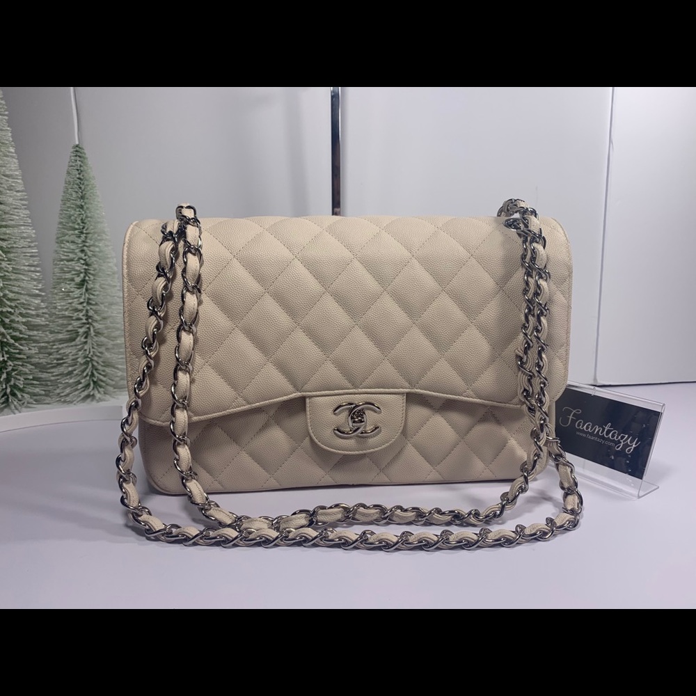 🎈sold🎈Chanel Jumbo light beige Caviar shw